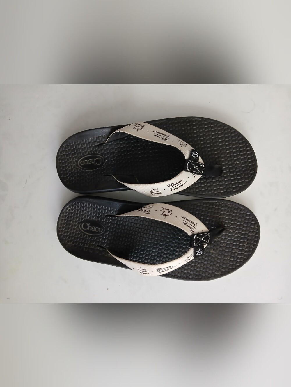 Chaco Black Flip Flop Sandals with Cream Printed Straps Size 8